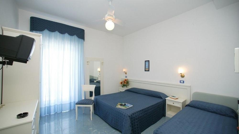 Hotel Elisa - Privata Inclusa
