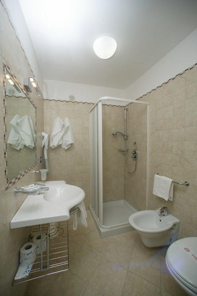 Elisa - Privata Inclusa Hotel 3*